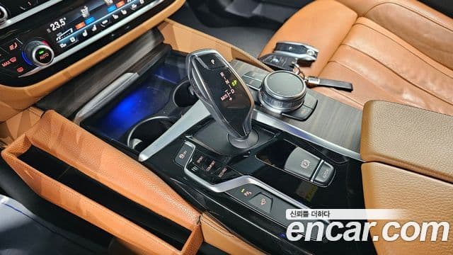 BMW 5시리즈 (G30) 520d M Sport Plus, 2017 16