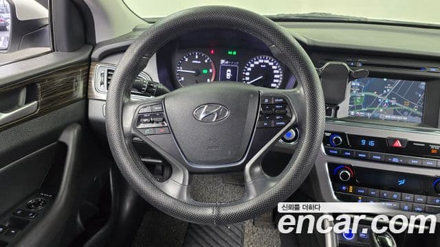 Hyundai LF Sonata 1.7 дизель Smart, 2016 13