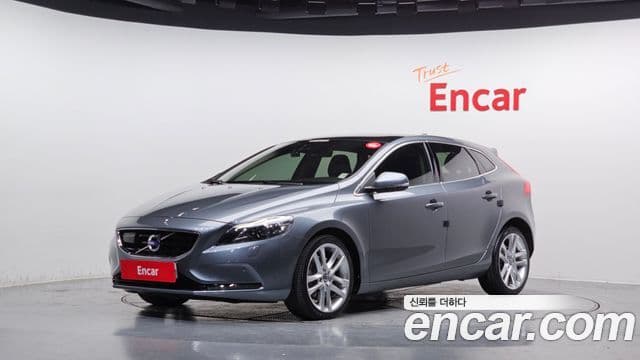Volvo V40 2세대, 2016 1