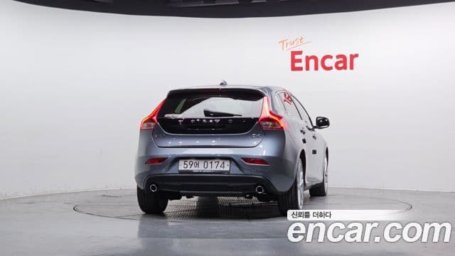 Volvo V40 2세대, 2016 4