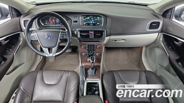 Volvo V40 2세대, 2016 7