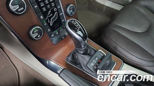 Volvo V40 2세대, 2016 9