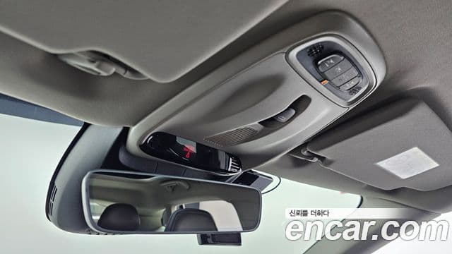 Volvo V40 2세대, 2016 17