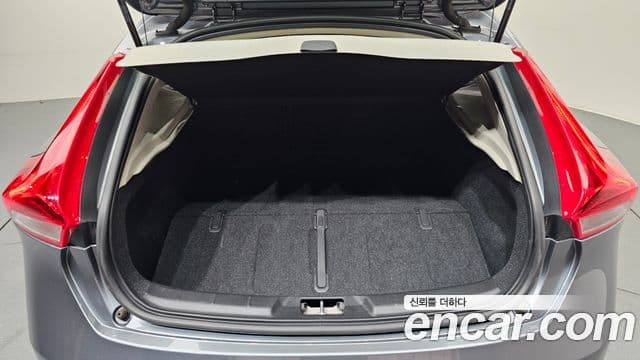 Volvo V40 2세대, 2016 20