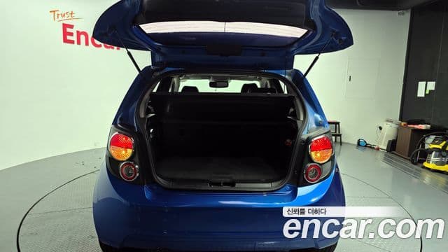 Chevrolet(GM대우) 아베오 хэтчбек топовая версия, 2014 20