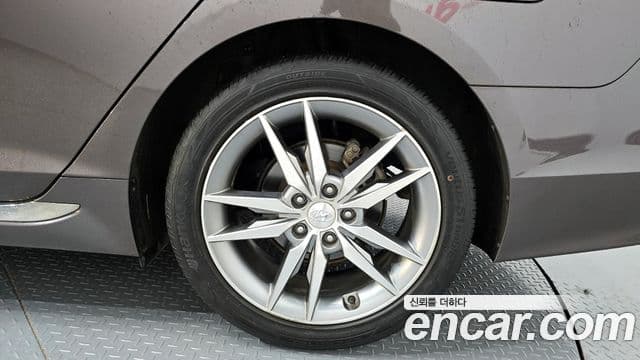 Hyundai LF Sonata 1.6 турбо Smart, 2017 все фото