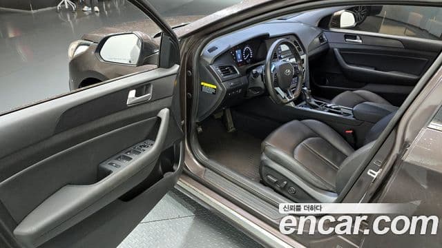 Hyundai LF Sonata 1.6 турбо Smart, 2017 11