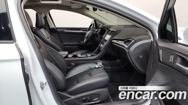 Ford 몬데오 4세대 Trend, 2020 11