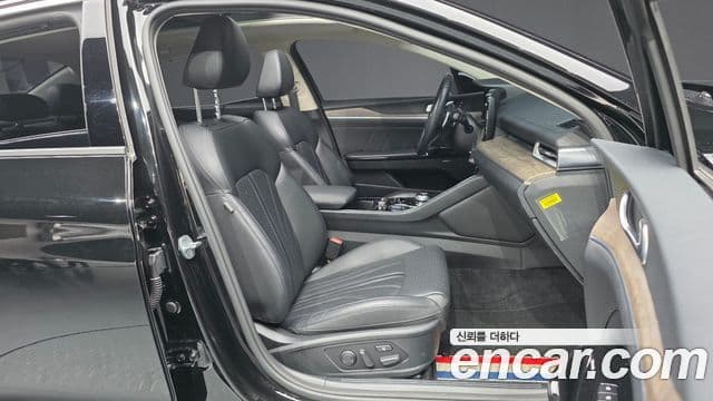 Kia K5 3세대 Signature, 2023 11