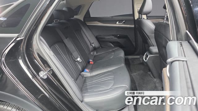 Kia K5 3세대 Signature, 2023 12