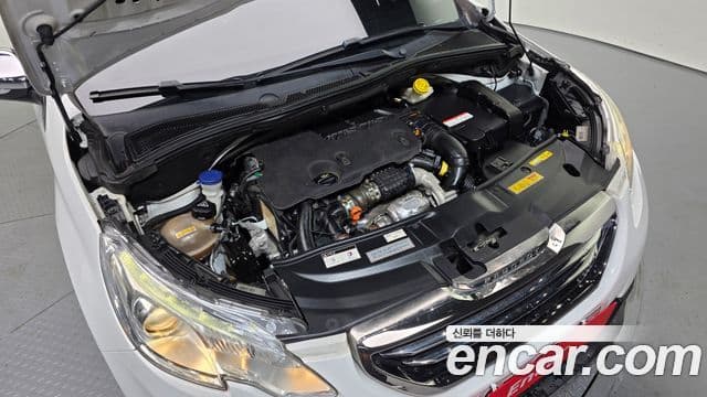 Peugeot 2008 1.6 e-HDi Felline L, 2015 6