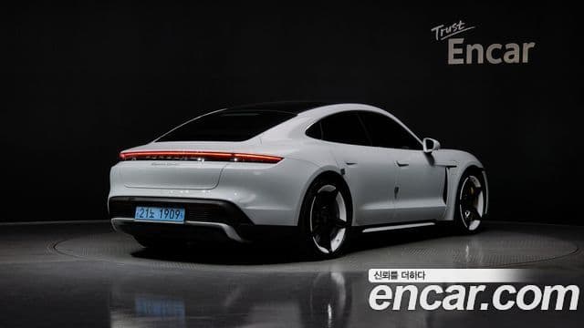 Porsche 타이칸 турбо, 2021 2