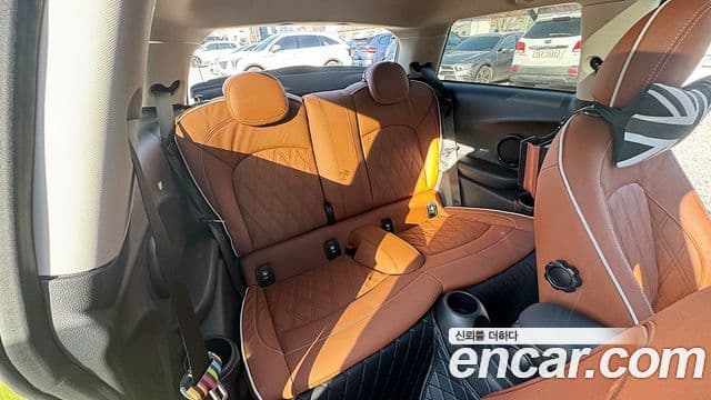 Mini Cooper S 3세대, 2024 11