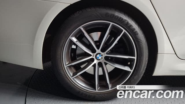 BMW 5시리즈 (G30) 520i M Sport, 2022 все фото