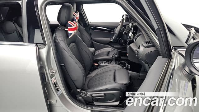 Mini Cooper S 3세대, 2024 10