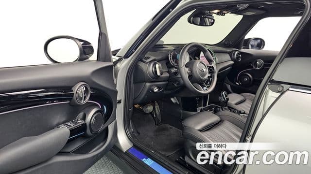 Mini Cooper S 3세대, 2024 12