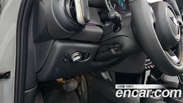 Mini Cooper S 3세대, 2024 19