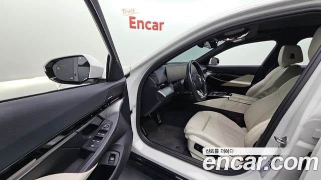 BMW 5시리즈 (G60) 520i M Sport, 2024 10