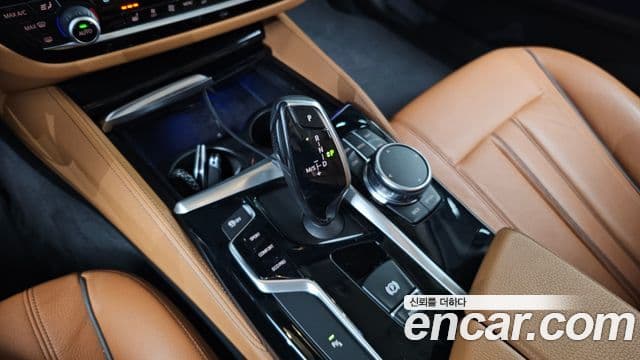 BMW 5시리즈 (G30) 520d Luxury Special Edition, 2018 9