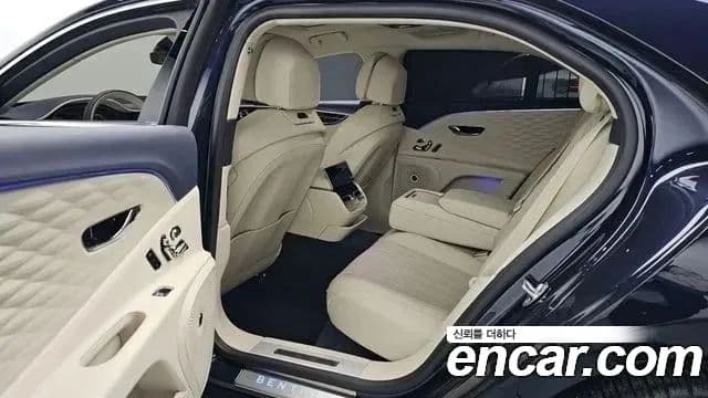 Bentley Flying Spur 3세대, 2022 11