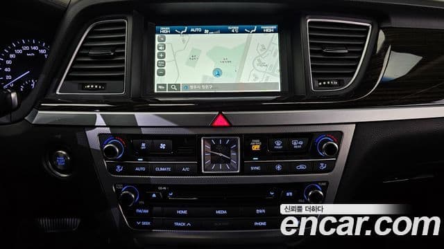 Genesis G80 Premium Luxury, 2018 17