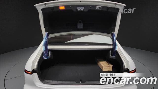 Hyundai Grandeur (GN7) Premium, 2025 20