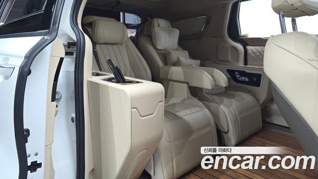 Kia Carnival 4세대 бензин 9인승 High Limousine(компания по спецнадстройкам), 2021 12