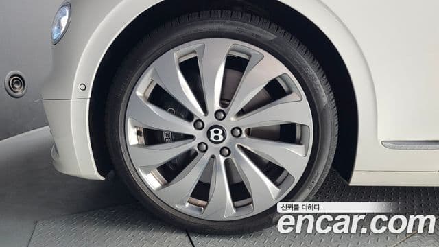 Bentley Flying Spur 3세대, 2022 все фото