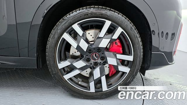 Mini Cooper S Countryman 3세대 ALL4 JCW, 2024 все фото