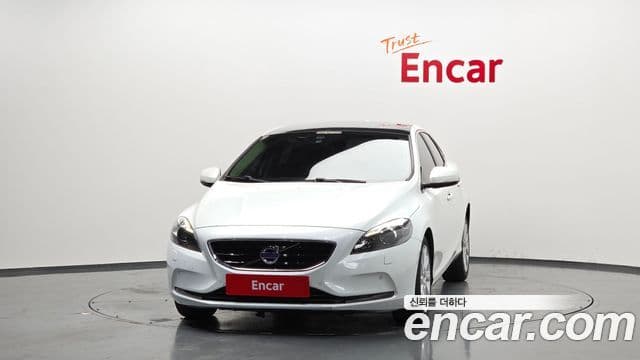 Volvo V40 2세대, 2015 3