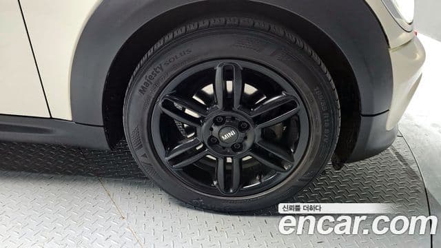 Mini Cooper Baker Street, 2013 все фото