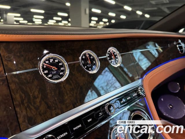 Bentley Continental GT 3세대 4.0 GT, 2021 10