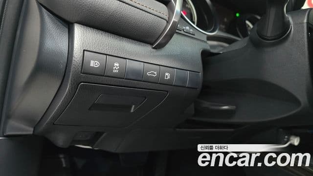 Toyota 캠리 (XV70) 2.5 XLE гибрид, 2018 14