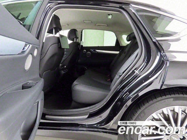 Genesis electrified G80 (RG3) e-AWD, 2022 11