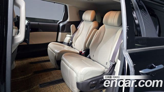 Kia Carnival 4세대 Signature, 2021 11