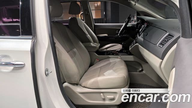Kia All New Carnival President, 2016 10