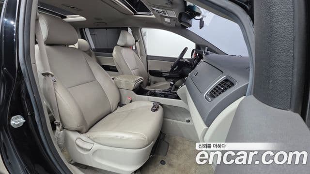 Kia All New Carnival Prestige, 2017 10