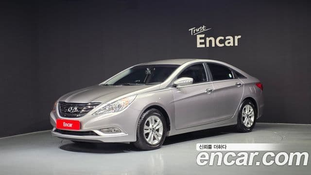 Hyundai YF Sonata Prime, 2011 1
