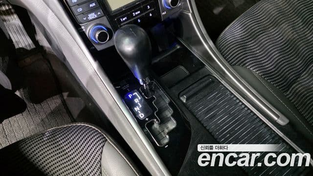 Hyundai YF Sonata Prime, 2011 9