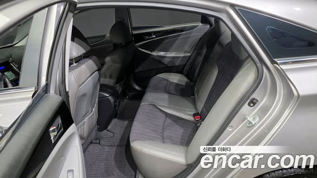 Hyundai YF Sonata Prime, 2011 11