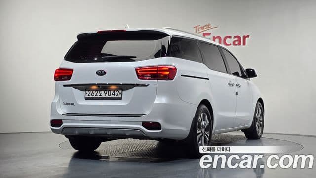 Kia The / новый New Carnival Luxury, 2020 2