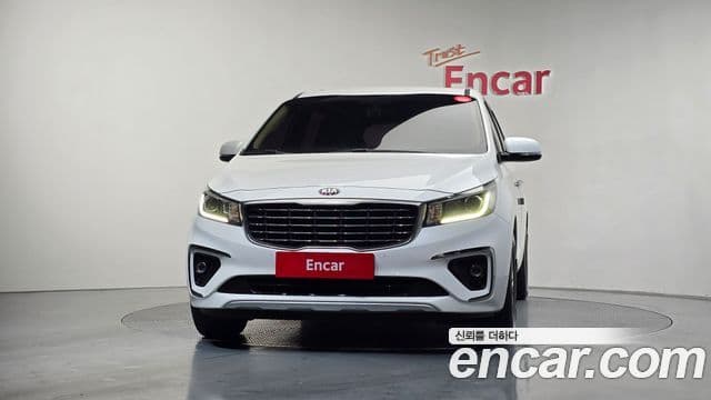 Kia The / новый New Carnival Luxury, 2020 3