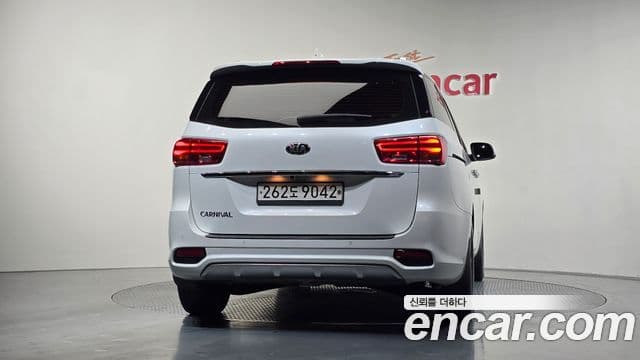 Kia The / новый New Carnival Luxury, 2020 4