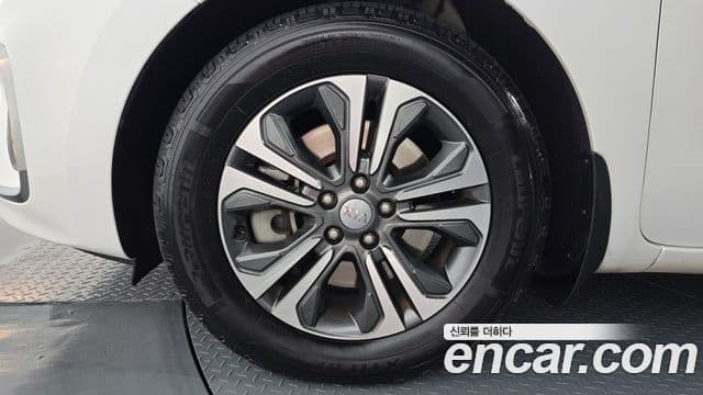 Kia The / новый New Carnival Luxury, 2020 все фото