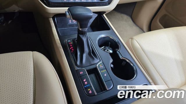 Kia The / новый New Carnival Luxury, 2020 9