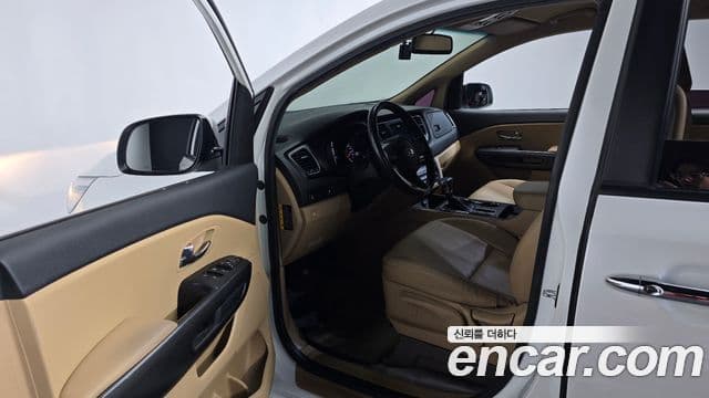 Kia The / новый New Carnival Luxury, 2020 10