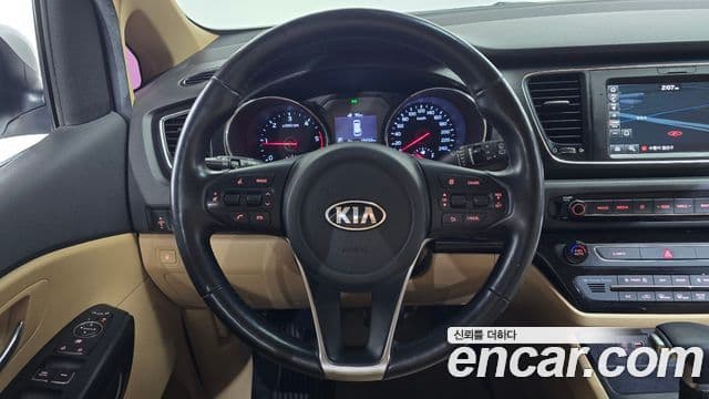 Kia The / новый New Carnival Luxury, 2020 13