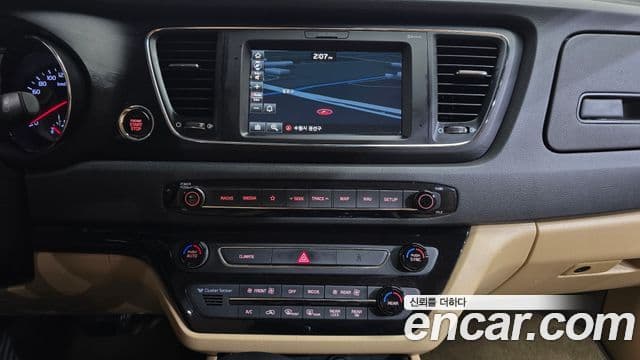 Kia The / новый New Carnival Luxury, 2020 14