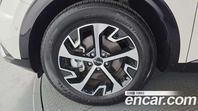 Kia Sportage 5세대 гибрид Signature 2WD, 2024 все фото