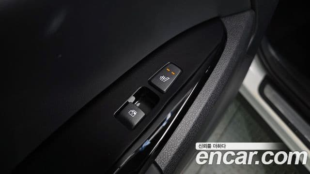 Kia Sportage 5세대 гибрид Signature 2WD, 2024 18